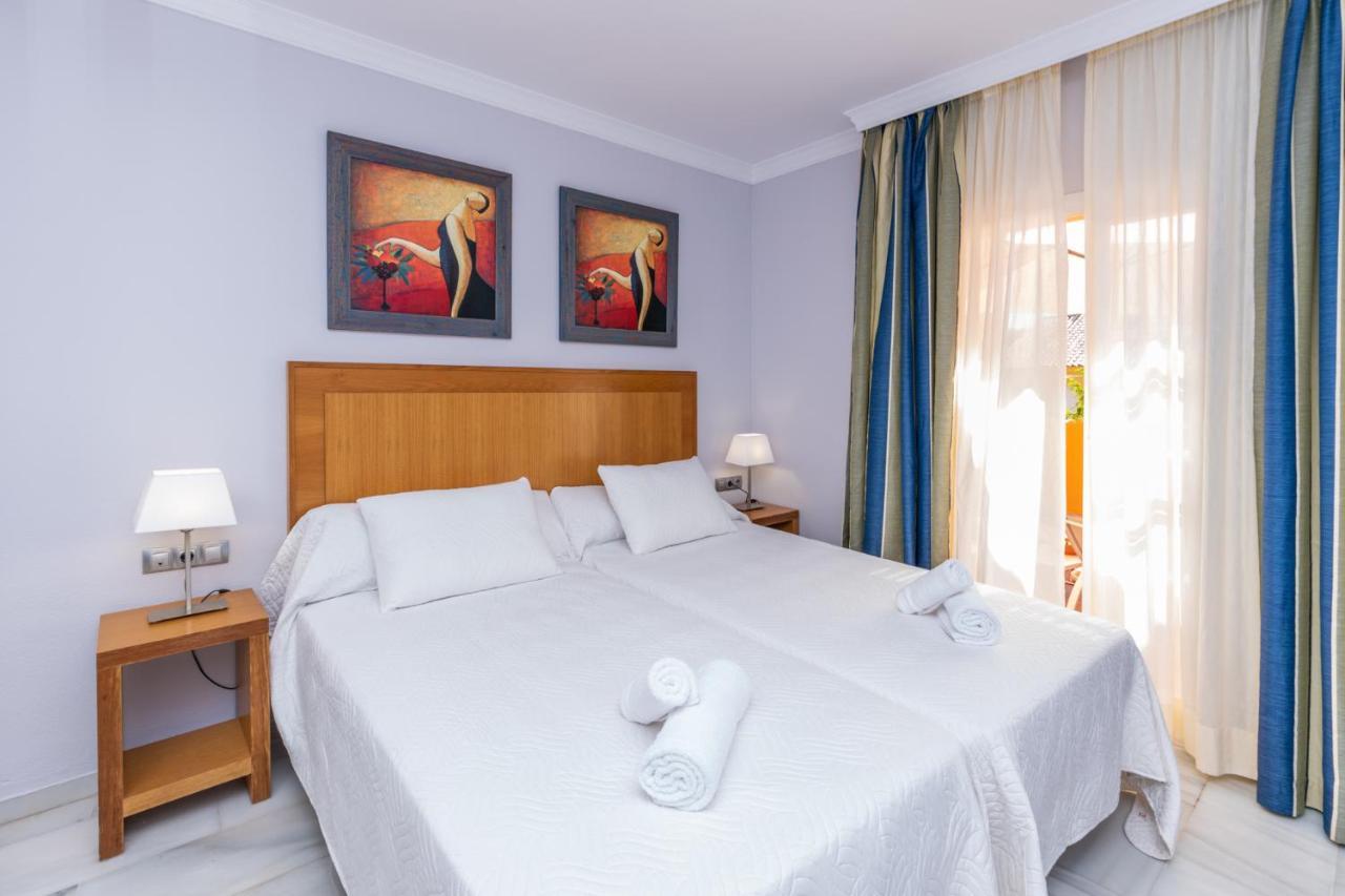 2 Habs Buena Terraza Con Bbq - Wifi, Piscina Apartment Mijas Bagian luar foto